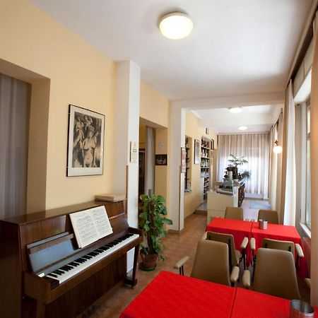 Albergo Moretti Сенигаллия Экстерьер фото